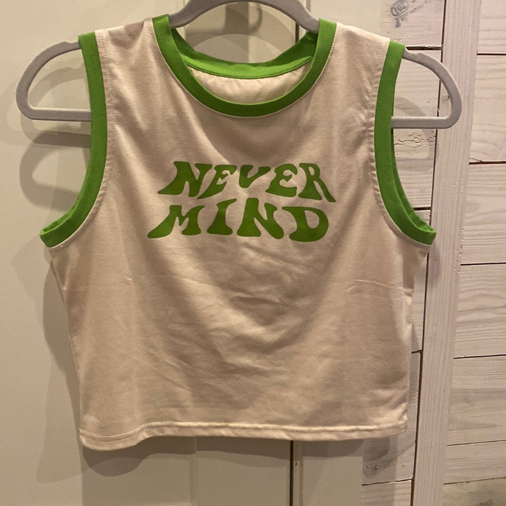 CUTE TRENDY Y2K CROP TOP!